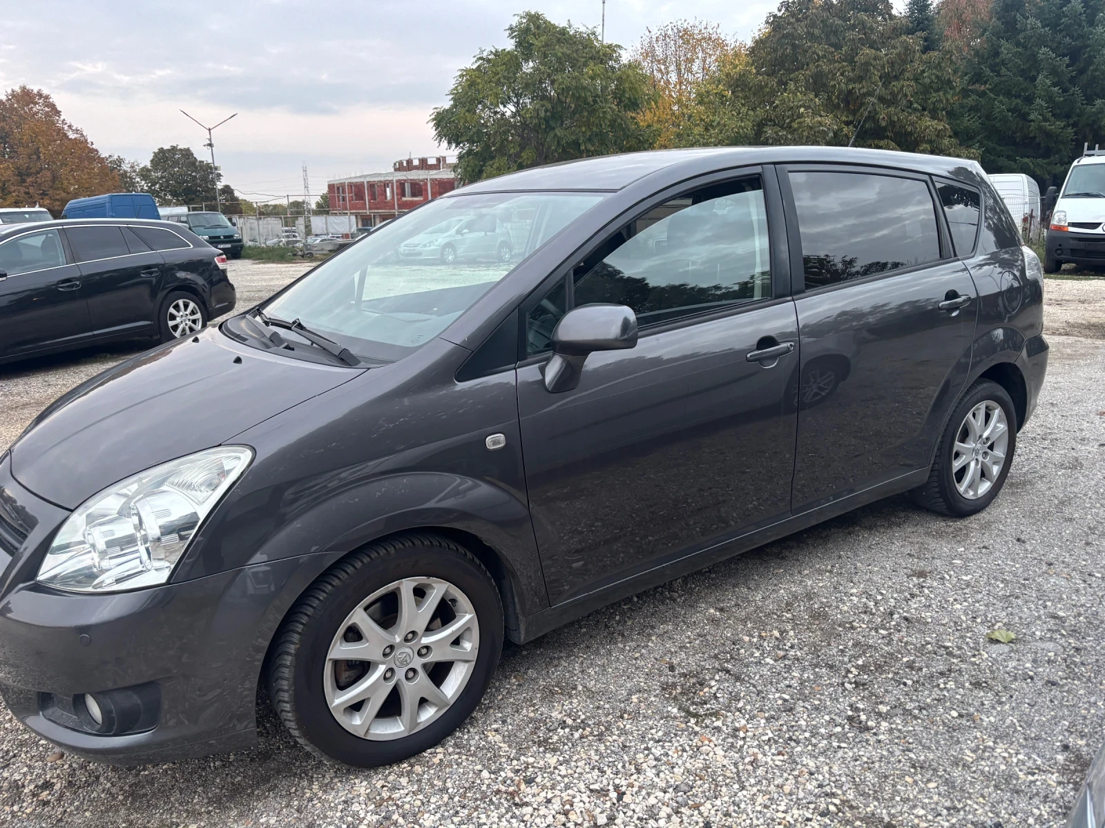 Toyota Corolla verso 2009+ 2.2* 136+ ФЕЙС+ 6ск+ ИТАЛИЯ - изображение 7 | Auto.bg Toyota Corolla verso 2009+ 2.2* 136+ ФЕЙС+ 6ск+ ИТАЛИЯ - изображение 7