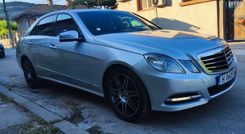 Mercedes-Benz E 300 CDI BlueEFFICIENCY - 8900 € / 17406.89 лв. - 93345623 1 | Car24.bg Mercedes-Benz E 300 CDI BlueEFFICIENCY - 8900 € / 17406.89 лв. - 93345623 1