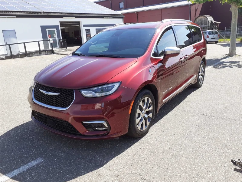 Chrysler Pacifica - 50000 € / 97791.50 лв. - 21538597 1 | Car24.bg Chrysler Pacifica - 50000 € / 97791.50 лв. - 21538597 1