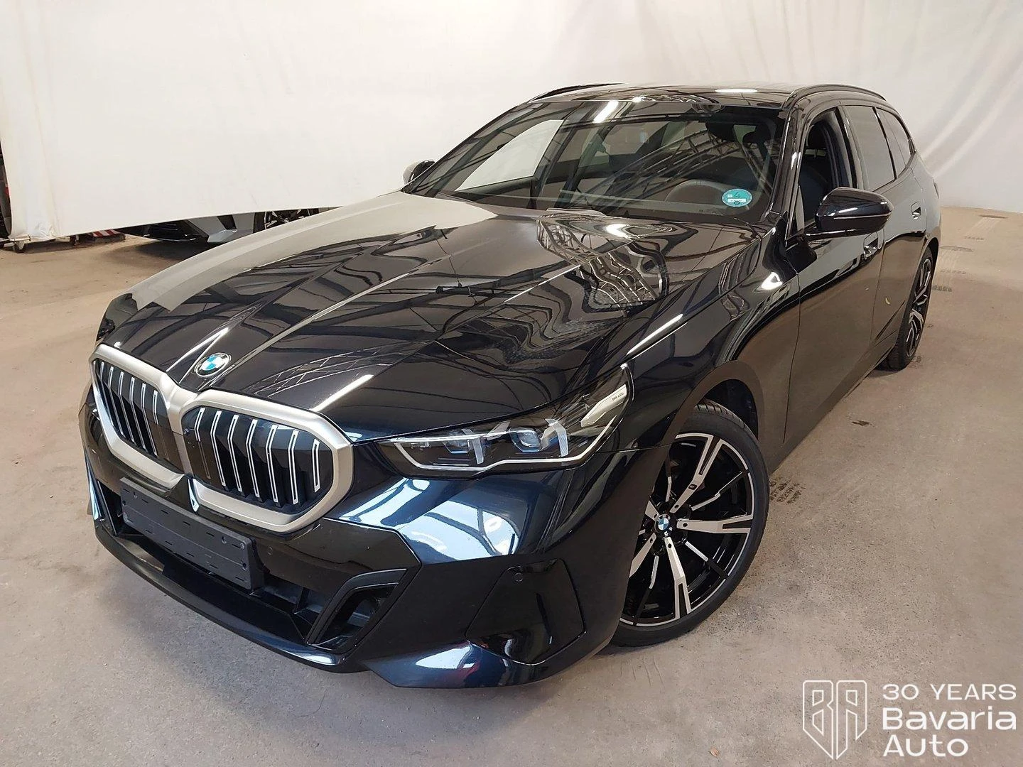 BMW 520 d Touring Steptronic | Auto.bg — изображение 1 BMW 520 d Touring Steptronic | Auto.bg — изображение 1