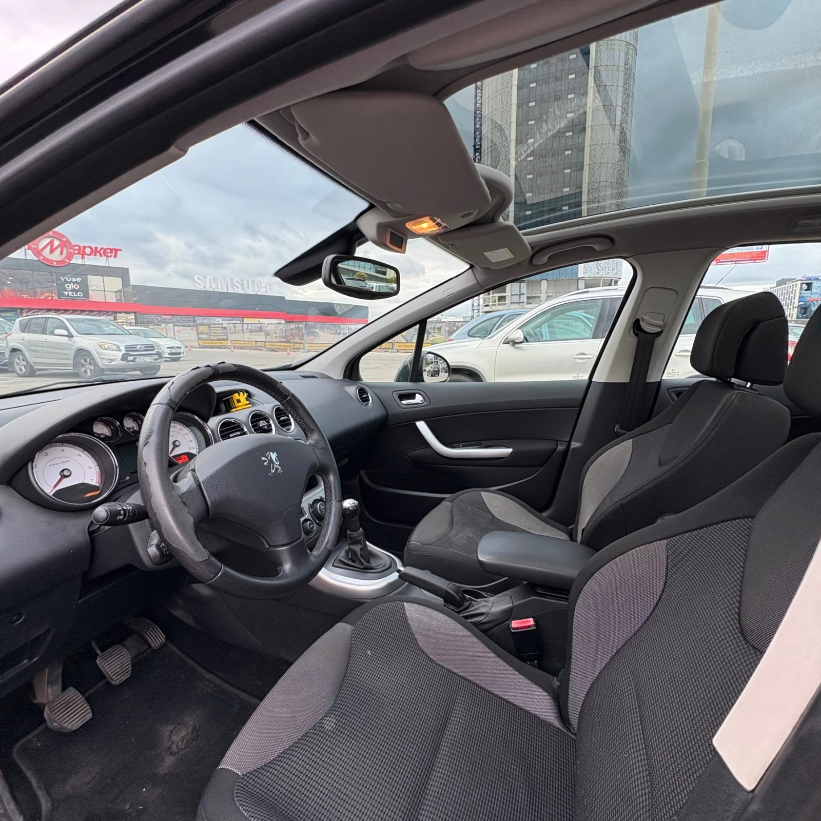 Peugeot 308 1.6L Turbo Panorama - изображение 8 | Auto.bg Peugeot 308 1.6L Turbo Panorama - изображение 8