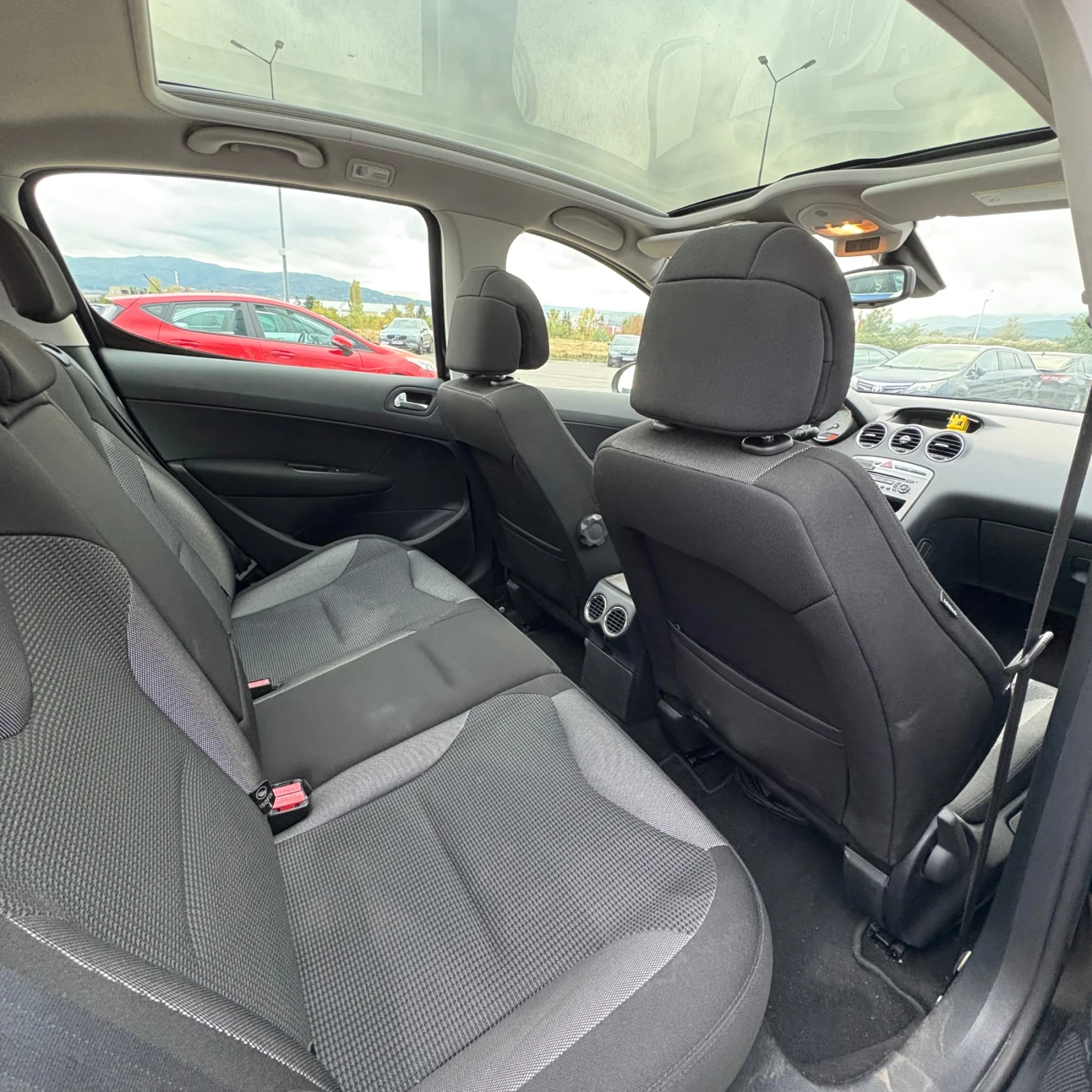 Peugeot 308 1.6L Turbo Panorama - изображение 10 | Auto.bg Peugeot 308 1.6L Turbo Panorama - изображение 10