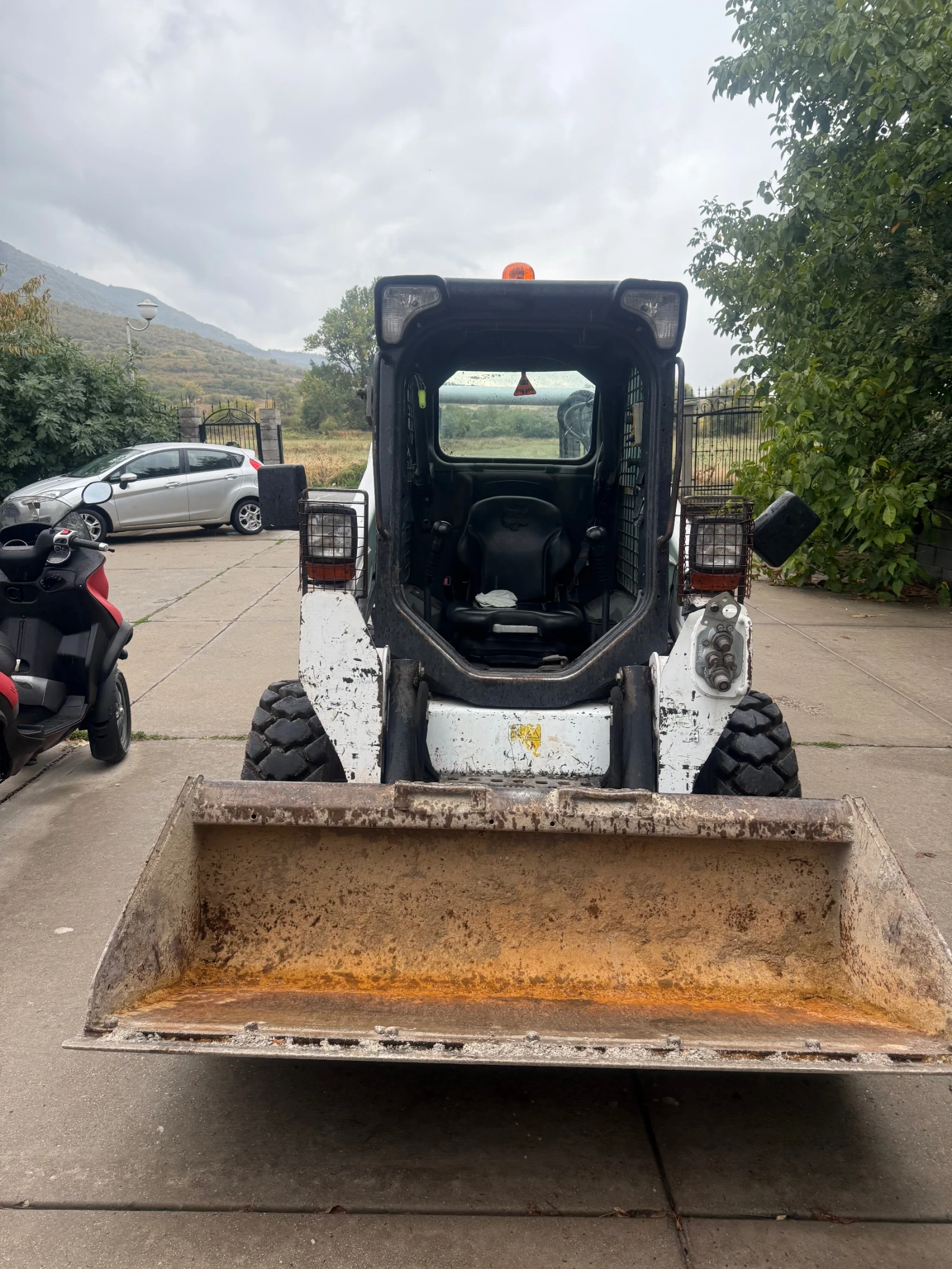 Мини челни товарачи Bobcat S590 - изображение 2 | Auto.bg Мини челни товарачи Bobcat S590 - изображение 2