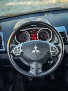 Mitsubishi Outlander 2.0DI-D::7МЕСТА::СЕРВИЗНА КНИЖКА | Auto.bg — изображение 11 Mitsubishi Outlander 2.0DI-D::7МЕСТА::СЕРВИЗНА КНИЖКА | Auto.bg — изображение 11