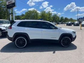 Jeep Cherokee * Trailhawk Elite * CARFAX * ОПЦИЯ ЗА ФИНАНСИРАНЕ | Auto.bg — изображение 3 Jeep Cherokee * Trailhawk Elite * CARFAX * ОПЦИЯ ЗА ФИНАНСИРАНЕ | Auto.bg — изображение 3