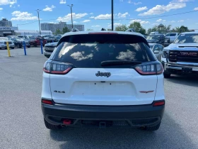 Jeep Cherokee * Trailhawk Elite * CARFAX * ОПЦИЯ ЗА ФИНАНСИРАНЕ | Auto.bg — изображение 4 Jeep Cherokee * Trailhawk Elite * CARFAX * ОПЦИЯ ЗА ФИНАНСИРАНЕ | Auto.bg — изображение 4