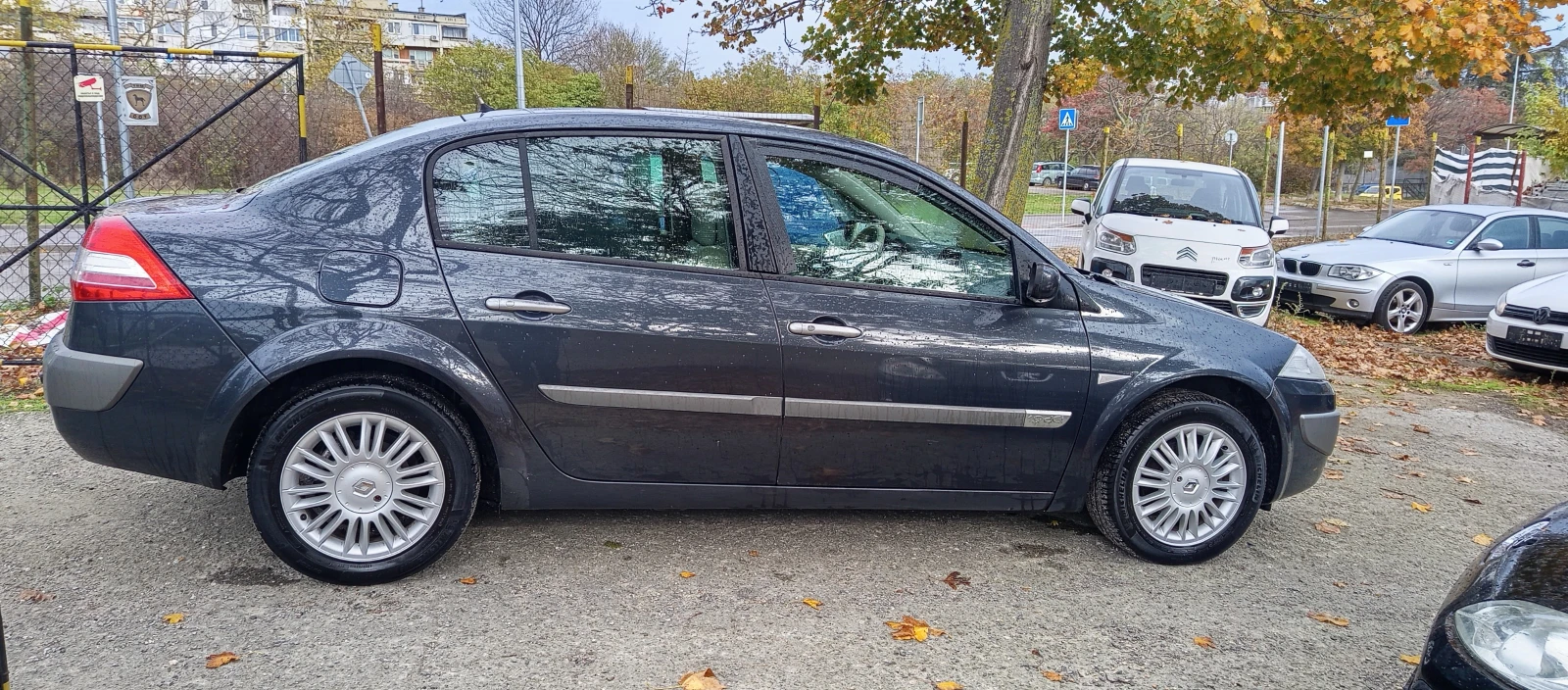Renault Megane 1.9DCI СЕДАН УНИКАЛЕН  - изображение 5 | Auto.bg Renault Megane 1.9DCI СЕДАН УНИКАЛЕН  - изображение 5