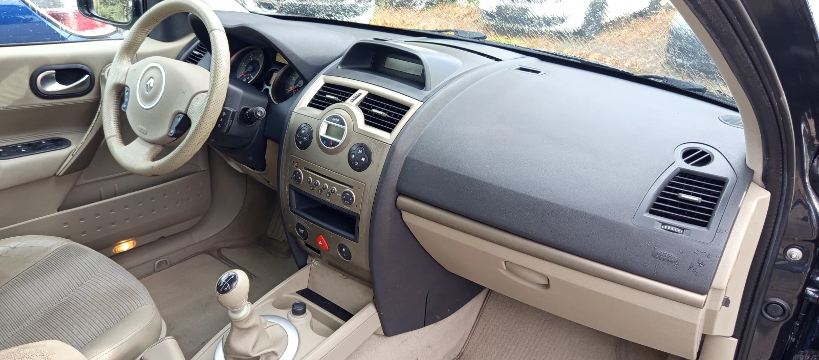 Renault Megane 1.9DCI СЕДАН УНИКАЛЕН  - изображение 10 | Auto.bg Renault Megane 1.9DCI СЕДАН УНИКАЛЕН  - изображение 10