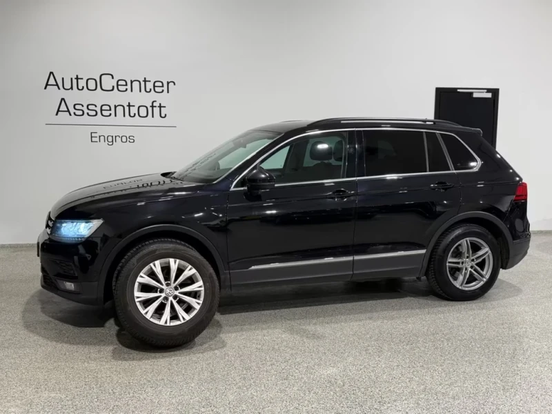 VW Tiguan 2, 0 TDI DSG7 BMT LED ACC AHK Navi - 13500 € / 26403.70 лв. - 70047538 1 | Car24.bg VW Tiguan 2, 0 TDI DSG7 BMT LED ACC AHK Navi - 13500 € / 26403.70 лв. - 70047538 1