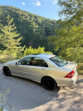 Снимка Mercedes-Benz C 32 A...