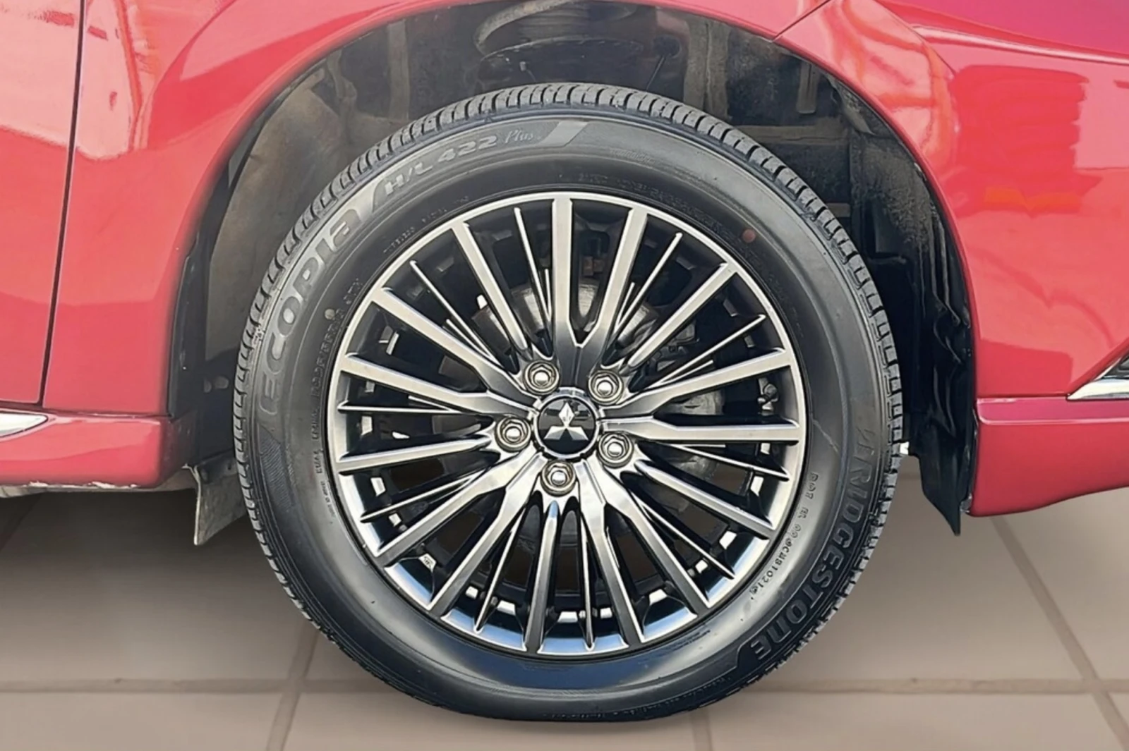 Mitsubishi Outlander PHEV Black Edition - изображение 7 | Auto.bg Mitsubishi Outlander PHEV Black Edition - изображение 7