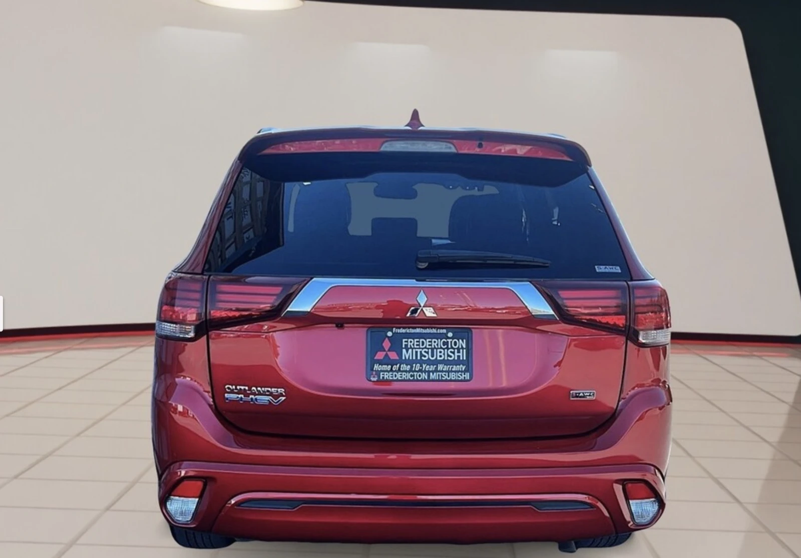 Mitsubishi Outlander PHEV Black Edition - изображение 2 | Auto.bg Mitsubishi Outlander PHEV Black Edition - изображение 2