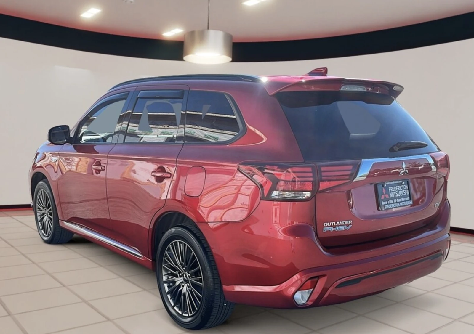 Mitsubishi Outlander PHEV Black Edition - изображение 4 | Auto.bg Mitsubishi Outlander PHEV Black Edition - изображение 4