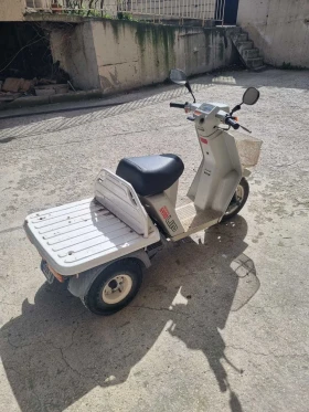 Honda Zoomer Електрически стартер, кош, контрол над стабилностт | Auto.bg — изображение 5 Honda Zoomer Електрически стартер, кош, контрол над стабилностт | Auto.bg — изображение 5