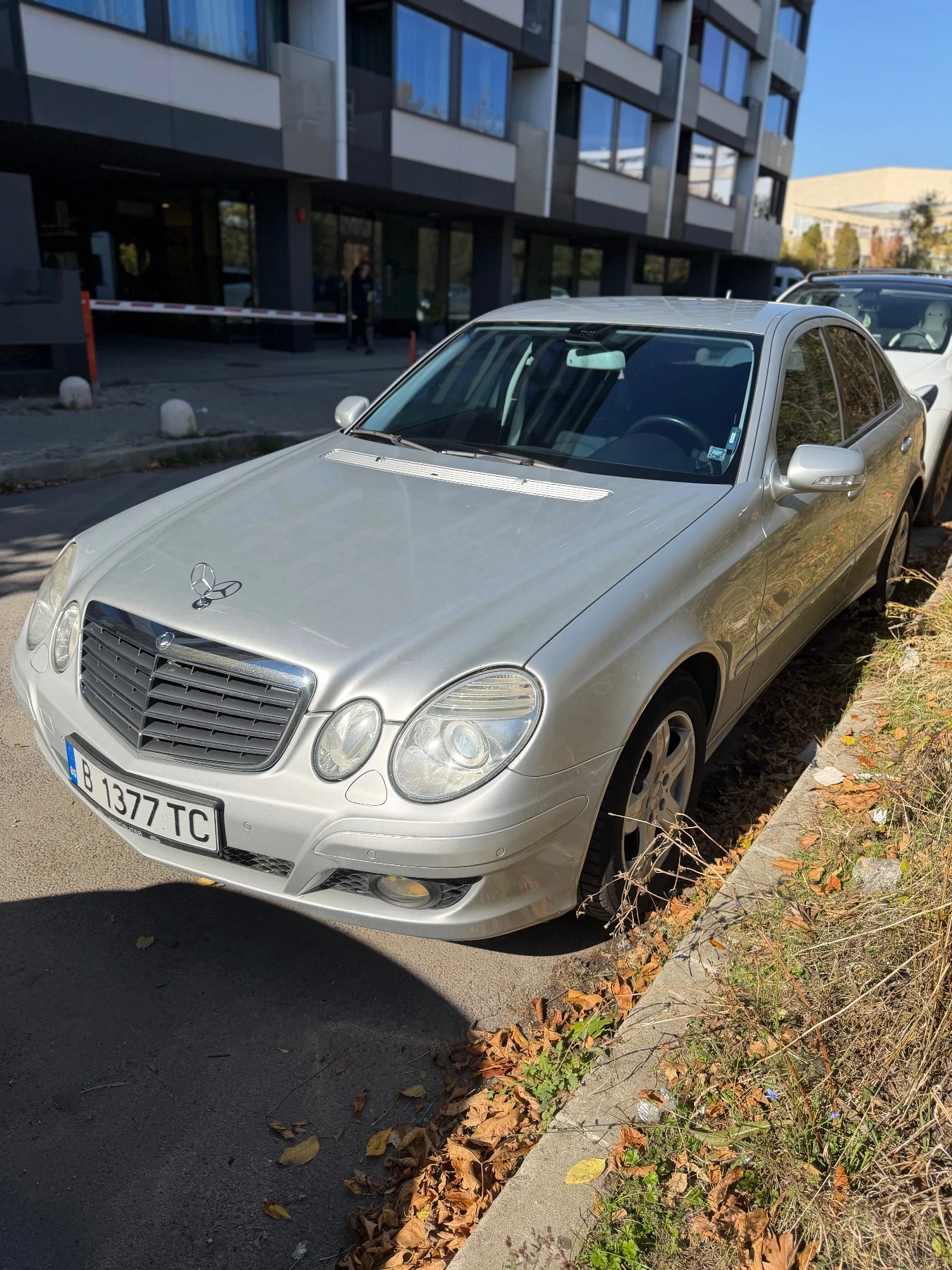Mercedes-Benz E 200 E200 NGT Metan - изображение 4 | Auto.bg Mercedes-Benz E 200 E200 NGT Metan - изображение 4
