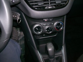 Peugeot 208 1, 2VTI - EURO 5B , NAVI | Mobile.bg   13