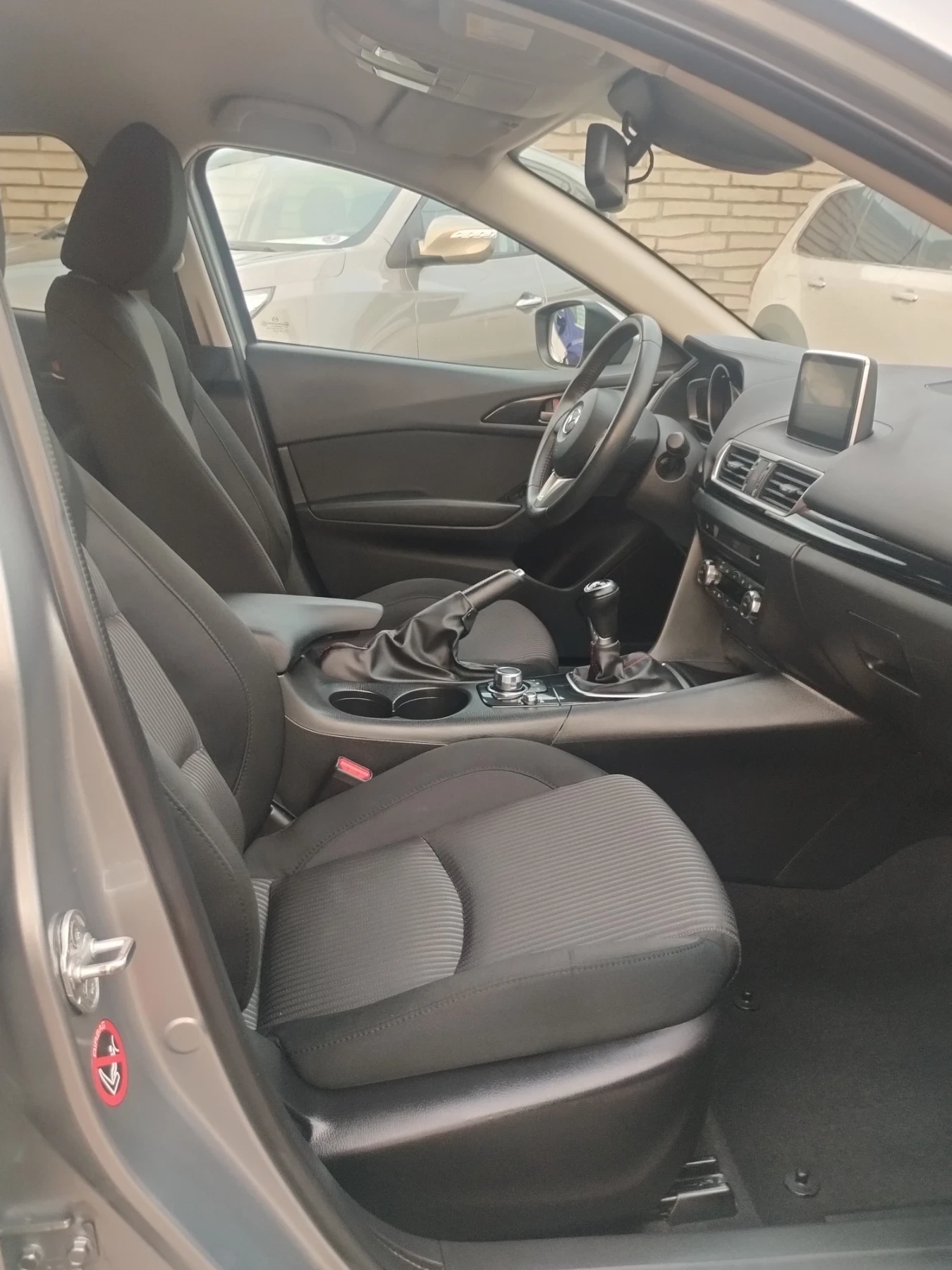 Mazda 3 2.0 SKY ACTIVE. - изображение 7 | Auto.bg Mazda 3 2.0 SKY ACTIVE. - изображение 7