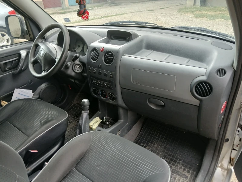 Peugeot Partner 2.0 HDI 90кс - 3000 € / 5867.49 лв. - 95942260 1 | Car24.bg Peugeot Partner 2.0 HDI 90кс - 3000 € / 5867.49 лв. - 95942260 1