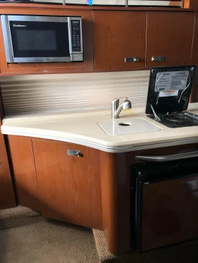 Моторна яхта Sea Ray Sundancer 280 | Auto.bg — изображение 10 Моторна яхта Sea Ray Sundancer 280 | Auto.bg — изображение 10