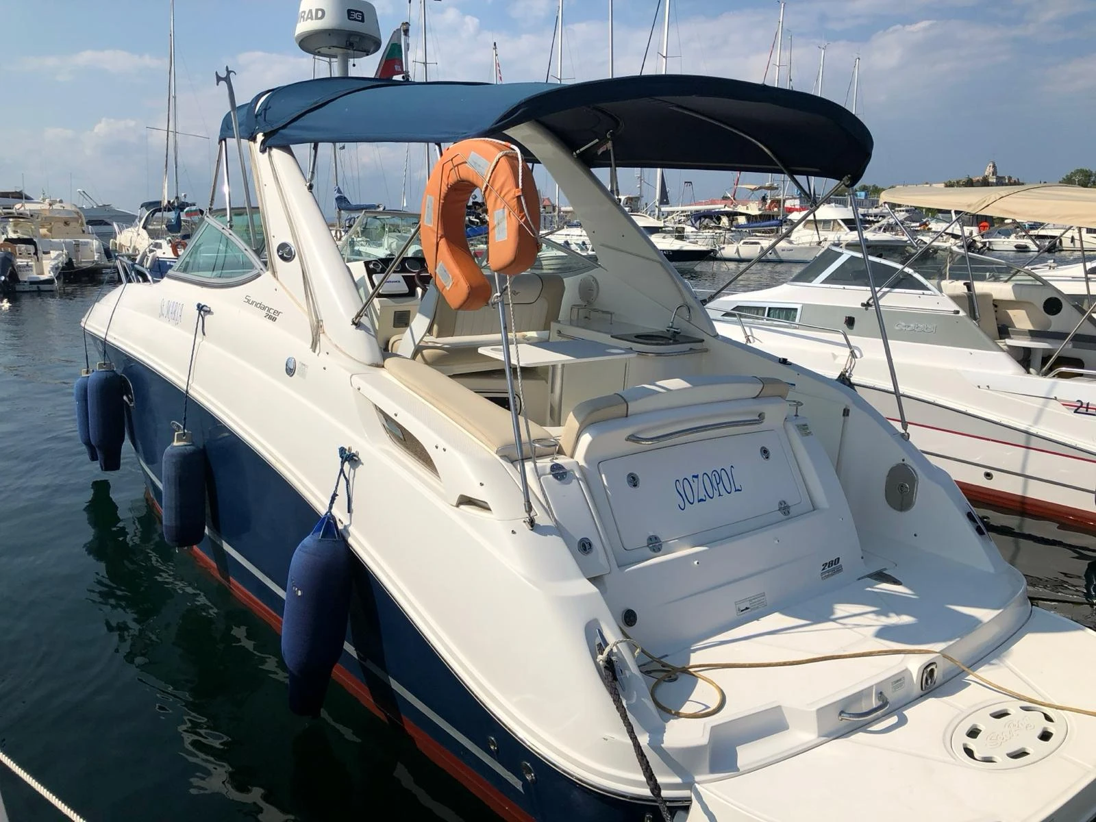 Моторна яхта Sea Ray Sundancer 280 | Auto.bg — изображение 1 Моторна яхта Sea Ray Sundancer 280 | Auto.bg — изображение 1