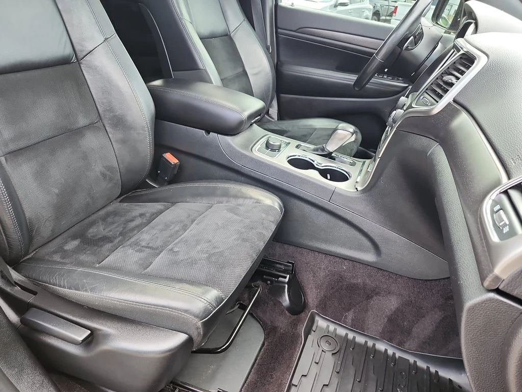 Jeep Grand cherokee * 4WD 4DR ALTITUDE * LTD AVAIL* * CARFAX * БЕЗ ПЪР - изображение 10 | Auto.bg Jeep Grand cherokee * 4WD 4DR ALTITUDE * LTD AVAIL* * CARFAX * БЕЗ ПЪР - изображение 10