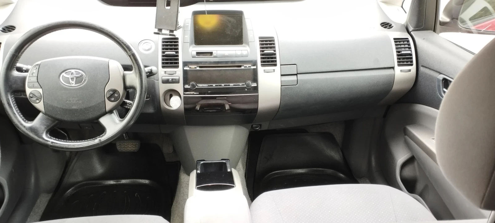 Toyota Prius 1.5 Hybrid + газ , реални км - изображение 9 | Auto.bg Toyota Prius 1.5 Hybrid + газ , реални км - изображение 9