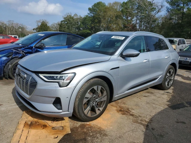 Audi E-Tron Premium Plus - 19000 € / 37160.77 лв. - 28163774 1 | Car24.bg Audi E-Tron Premium Plus - 19000 € / 37160.77 лв. - 28163774 1