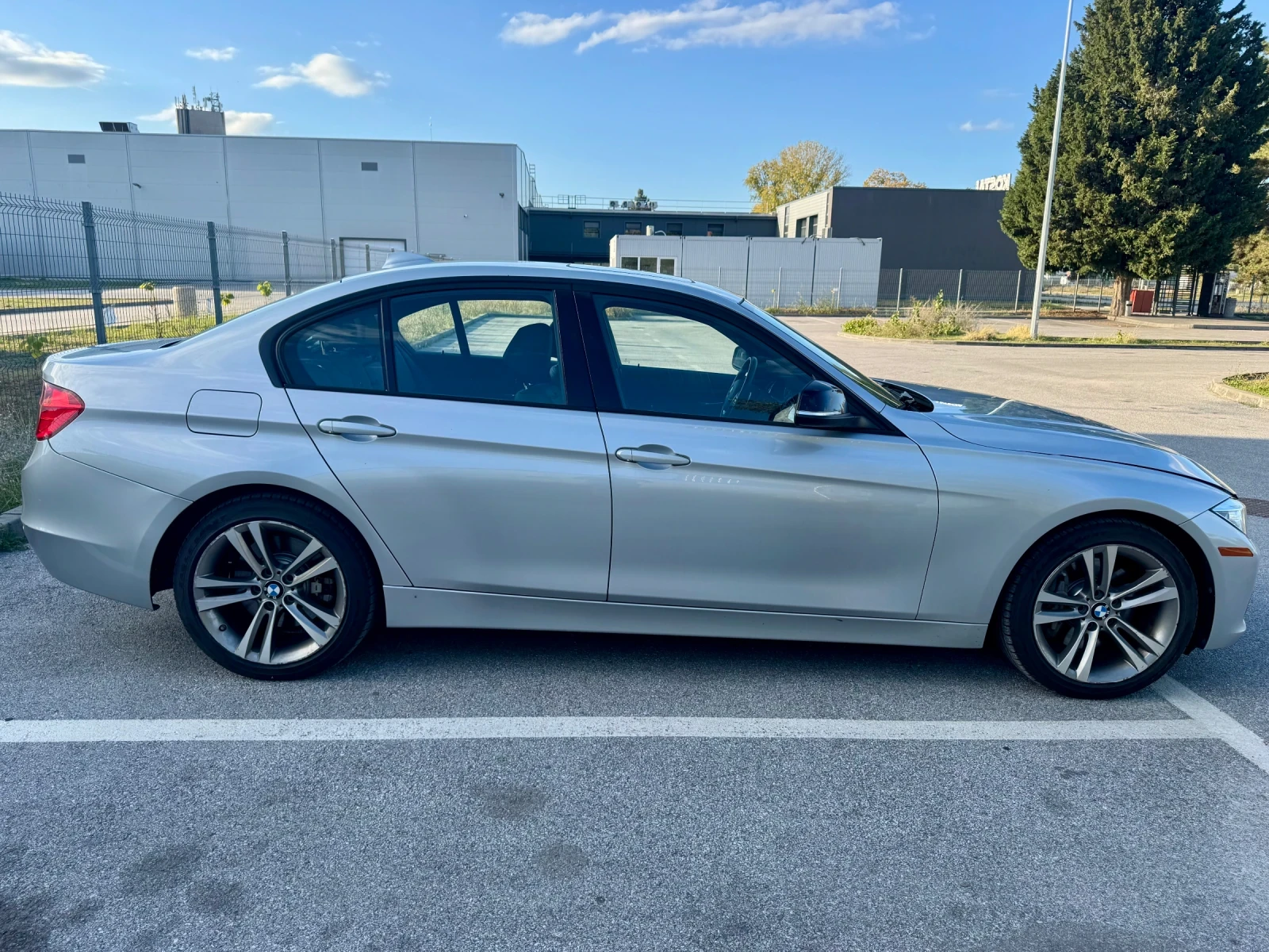 BMW 335 * Xdrive* Sport* KEYLESS* РЕАЛНИ 87000KM* ОБСЛУЖЕН - изображение 2 | Auto.bg BMW 335 * Xdrive* Sport* KEYLESS* РЕАЛНИ 87000KM* ОБСЛУЖЕН - изображение 2