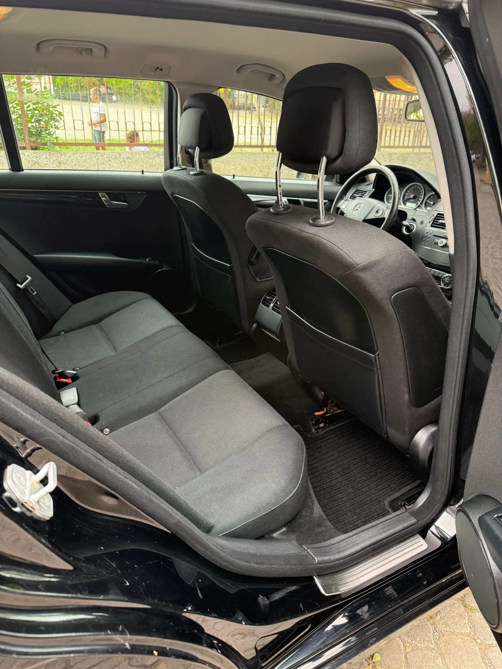 Mercedes-Benz C 220  - изображение 10 | Auto.bg Mercedes-Benz C 220  - изображение 10