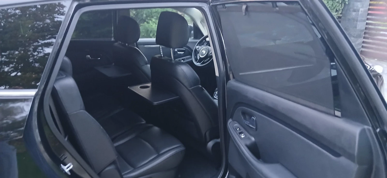 Kia Carens 1.7 CRDi Active 7 МЕСТНА - изображение 8 | Auto.bg Kia Carens 1.7 CRDi Active 7 МЕСТНА - изображение 8