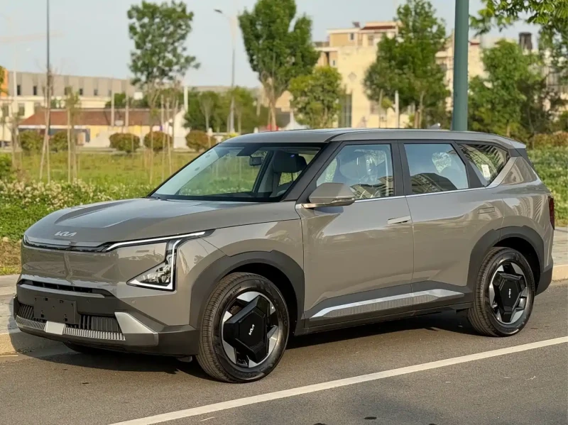Kia EV5 2026* 530 AIR* ЧИСТО НОВ* HARMAN* LED* КРАЙНА ЦЕНА - 27300 € - 32265589 1 | Car24.bg Kia EV5 2026* 530 AIR* ЧИСТО НОВ* HARMAN* LED* КРАЙНА ЦЕНА - 27300 € - 32265589 1