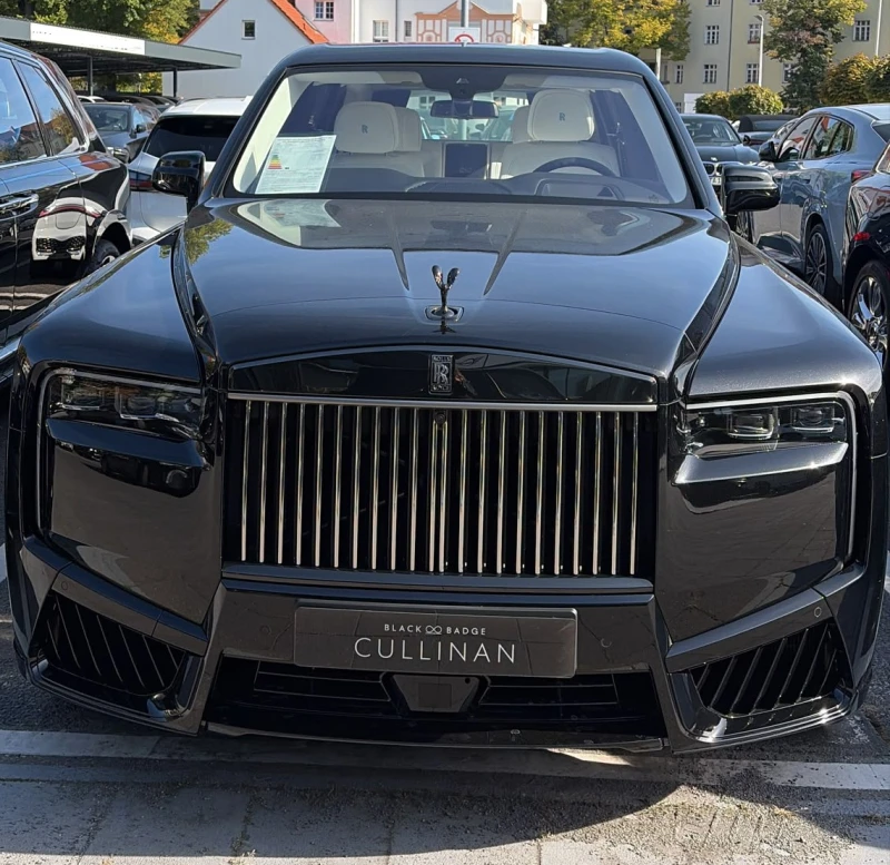 Rolls-Royce Cullinan SERIES II BLACK BADGE - 549998 € - 78296126 1 | Car24.bg Rolls-Royce Cullinan SERIES II BLACK BADGE - 549998 € - 78296126 1