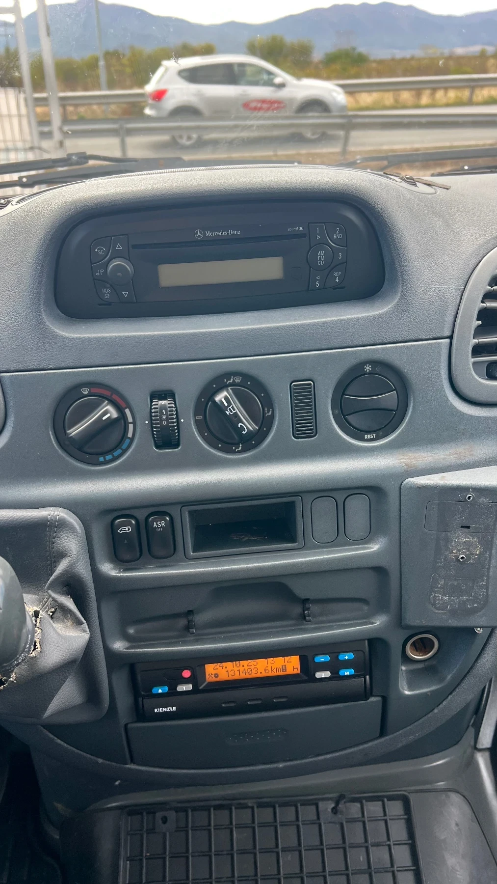Mercedes-Benz Sprinter 313 /2006 МАКСИ Клима 7 места  - изображение 7 | Auto.bg Mercedes-Benz Sprinter 313 /2006 МАКСИ Клима 7 места  - изображение 7