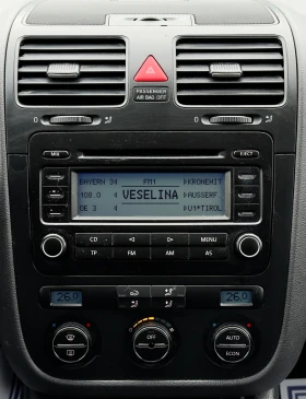 VW Golf 1.9TDi 105hp XENON - 6900 лв. / 3527.91 € - 12123548 13 | Car24.bg VW Golf 1.9TDi 105hp XENON - 6900 лв. / 3527.91 € - 12123548 13