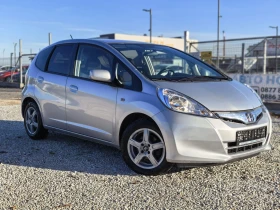 Honda Jazz 1.3 ХИБРИД 98 К.С. УНИКАЛНО СЪСТОЯНИЕ!!!