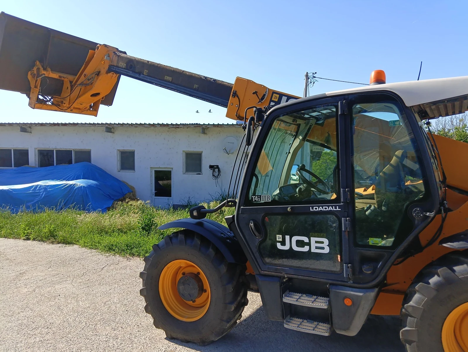 Телескопични товарачи JCB 541-70 | Auto.bg — изображение 1 Телескопични товарачи JCB 541-70 | Auto.bg — изображение 1
