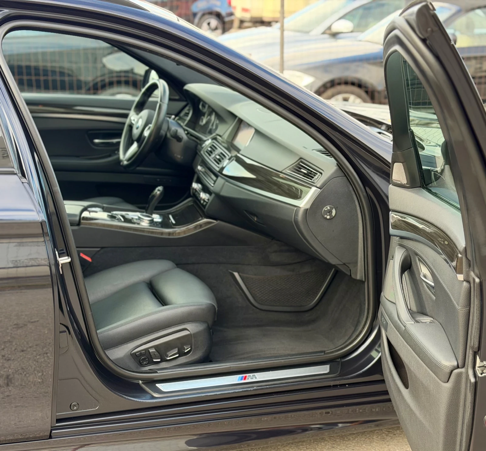 BMW 530 X-Drive M- Paket Face Panorama Keyless go Head up - изображение 8 | Auto.bg BMW 530 X-Drive M- Paket Face Panorama Keyless go Head up - изображение 8