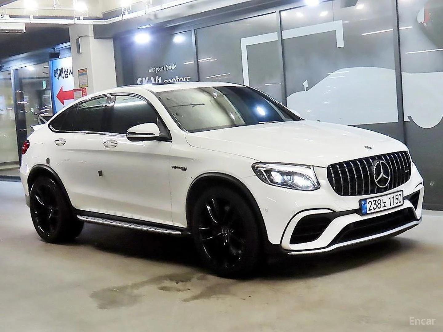 Mercedes-Benz GLC 63 AMG S 4MATIC+ * 360* BURMESTER 4D* HUD* DISTRO* LANE | Auto.bg — изображение 1 Mercedes-Benz GLC 63 AMG S 4MATIC+ * 360* BURMESTER 4D* HUD* DISTRO* LANE | Auto.bg — изображение 1