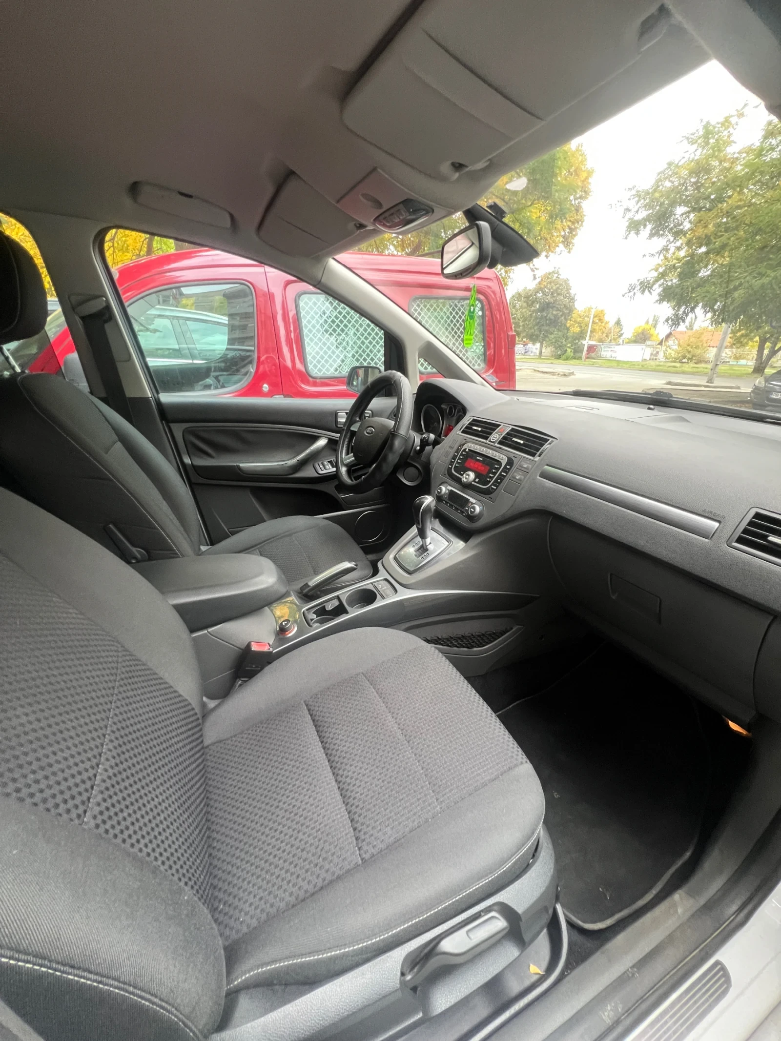 Ford C-max 154Хил.км/TITANIUM/2.0TDC  /АВТОМАТИК/ - изображение 6 | Auto.bg Ford C-max 154Хил.км/TITANIUM/2.0TDC  /АВТОМАТИК/ - изображение 6