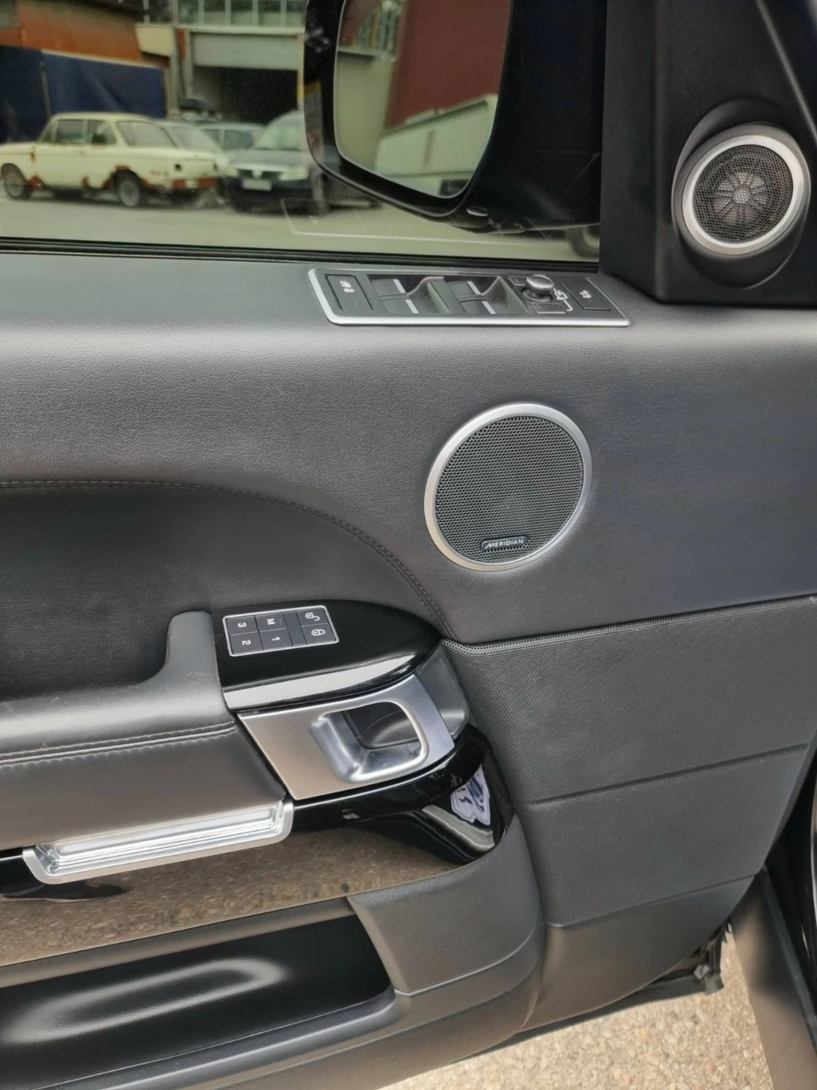 Land Rover Range rover 3.0D - изображение 10 | Auto.bg Land Rover Range rover 3.0D - изображение 10