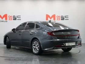 Hyundai Sonata 2.0 Premium Family/ ВСИЧКИ Екстри🔥 | Auto.bg — изображение 4 Hyundai Sonata 2.0 Premium Family/ ВСИЧКИ Екстри🔥 | Auto.bg — изображение 4