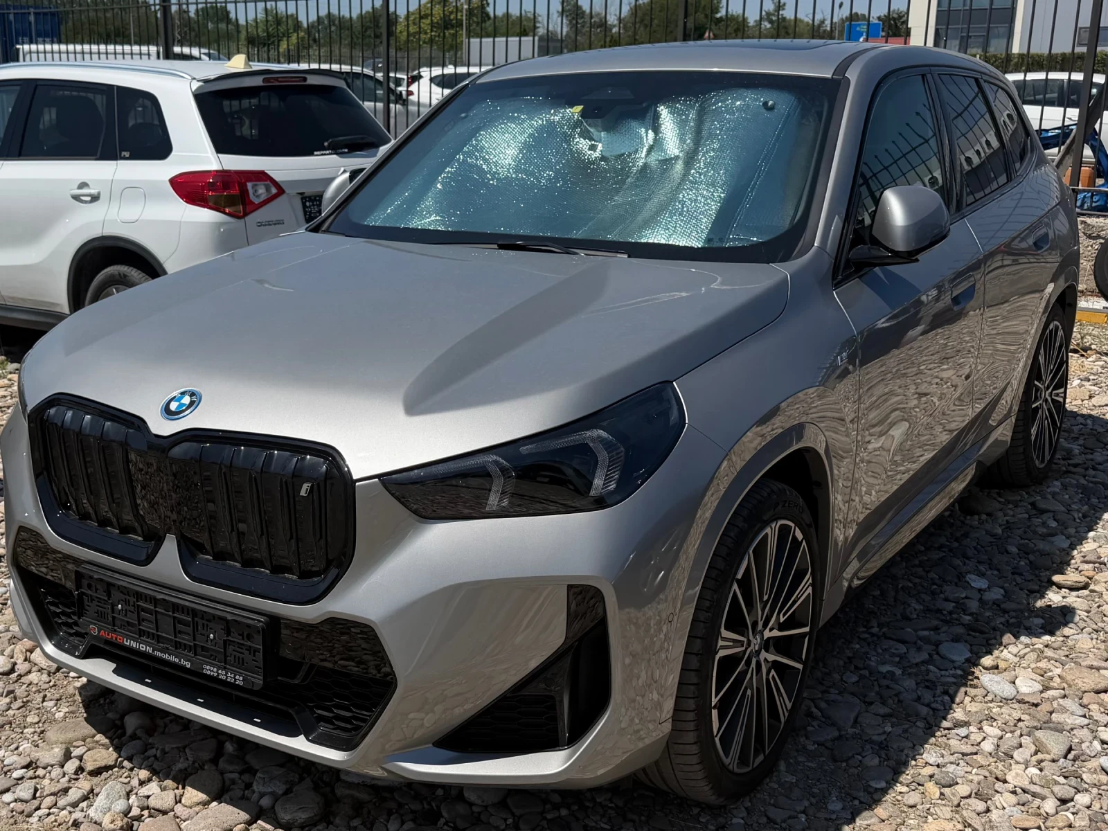 BMW iX1 xDrive30* 4x4* M Sport PRO * H&K* Led* Pano* Памет | Auto.bg — изображение 1 BMW iX1 xDrive30* 4x4* M Sport PRO * H&K* Led* Pano* Памет | Auto.bg — изображение 1