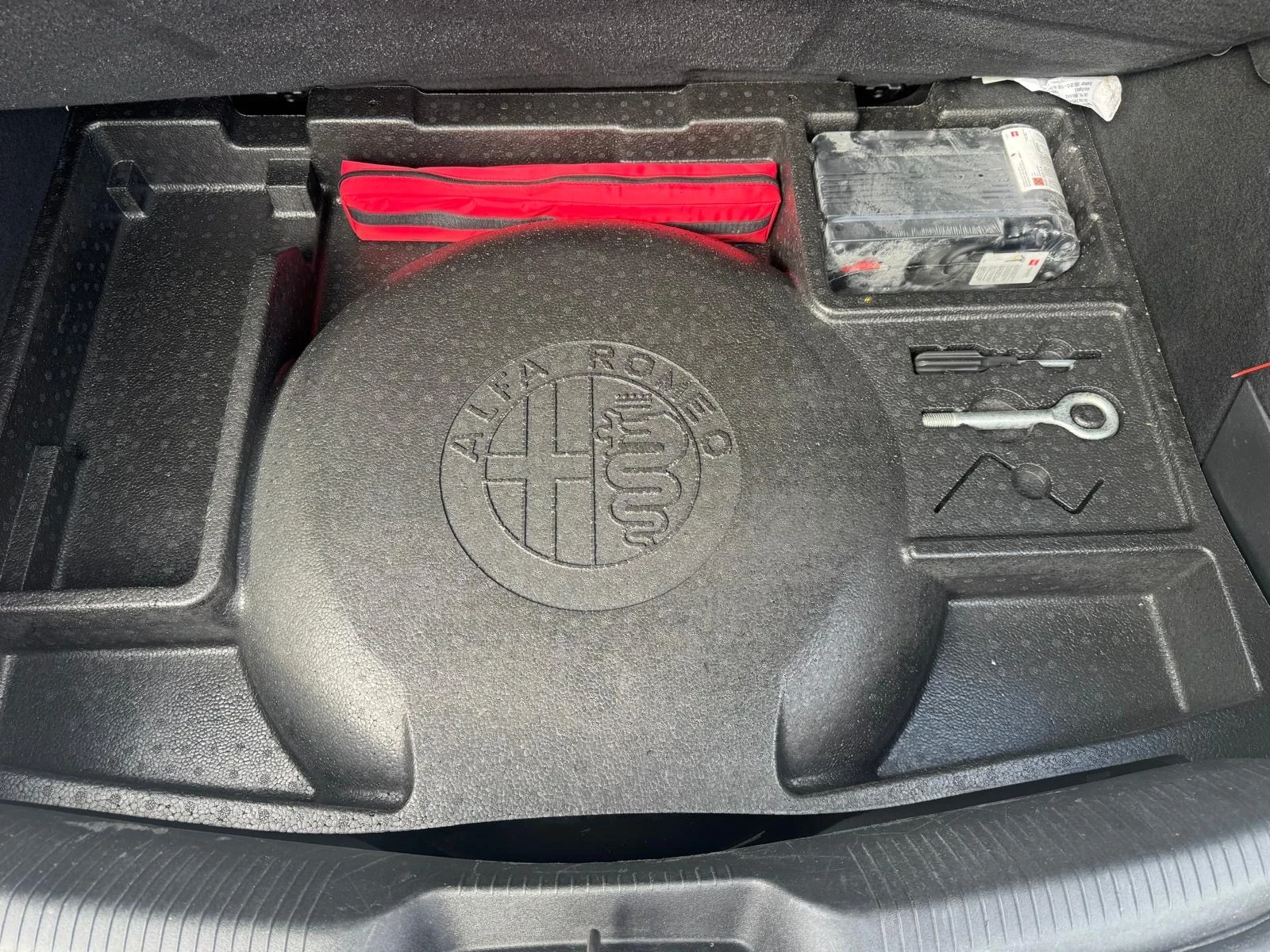 Alfa Romeo Giulietta 1.4i/ГАЗ | Auto.bg — изображение 1 Alfa Romeo Giulietta 1.4i/ГАЗ | Auto.bg — изображение 1