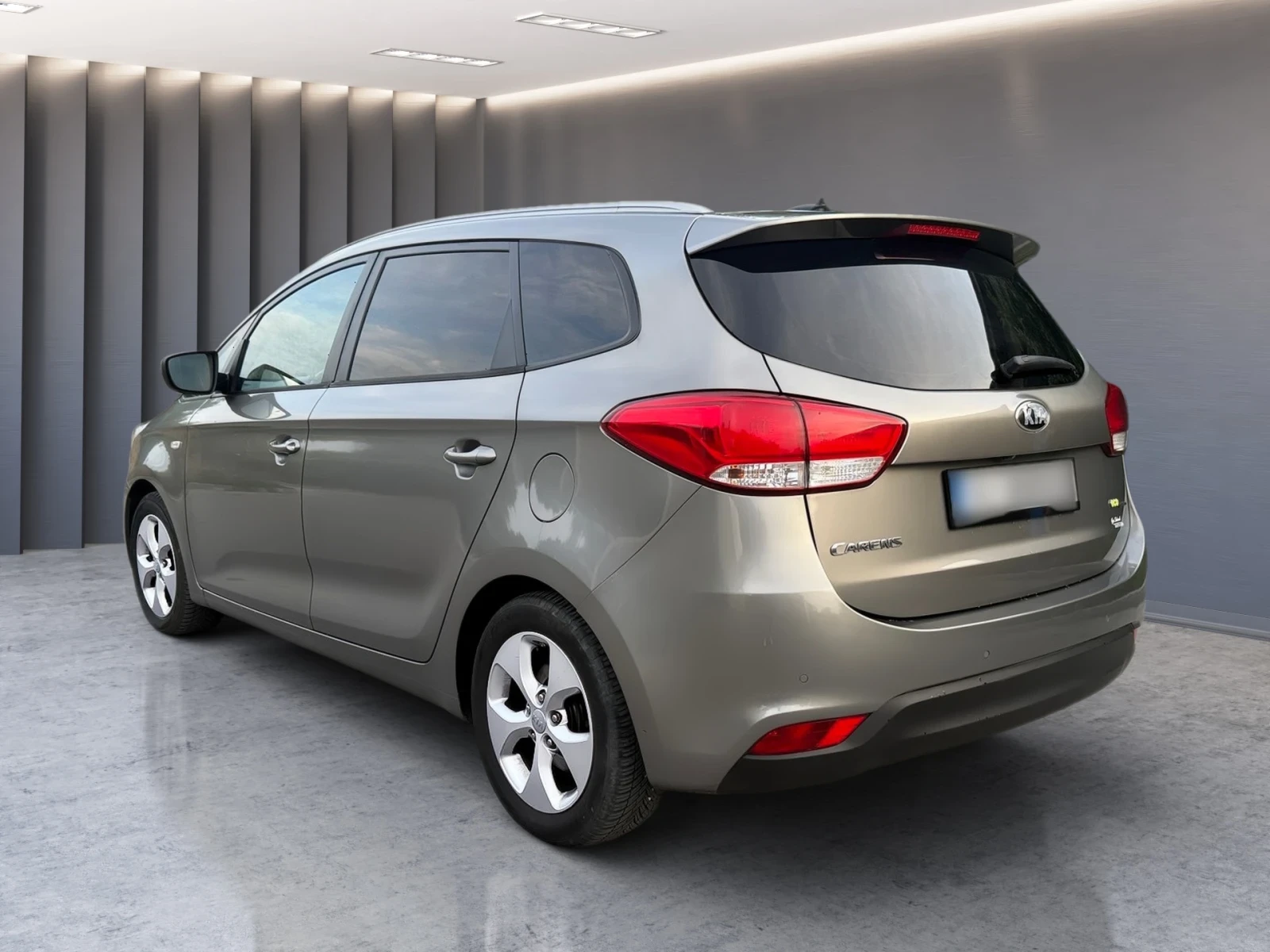 Kia Carens 1.7 CRDI Active - изображение 3 | Auto.bg Kia Carens 1.7 CRDI Active - изображение 3