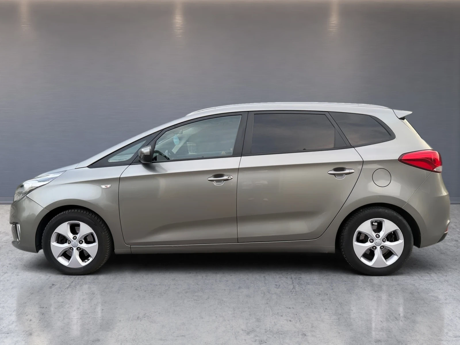 Kia Carens 1.7 CRDI Active - изображение 6 | Auto.bg Kia Carens 1.7 CRDI Active - изображение 6