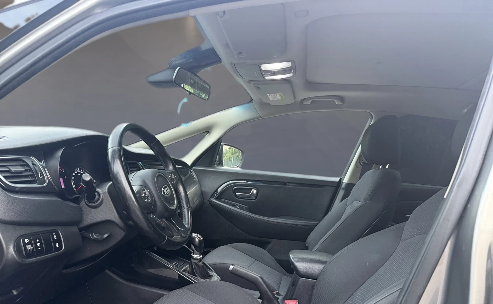 Kia Carens 1.7 CRDI Active - изображение 9 | Auto.bg Kia Carens 1.7 CRDI Active - изображение 9