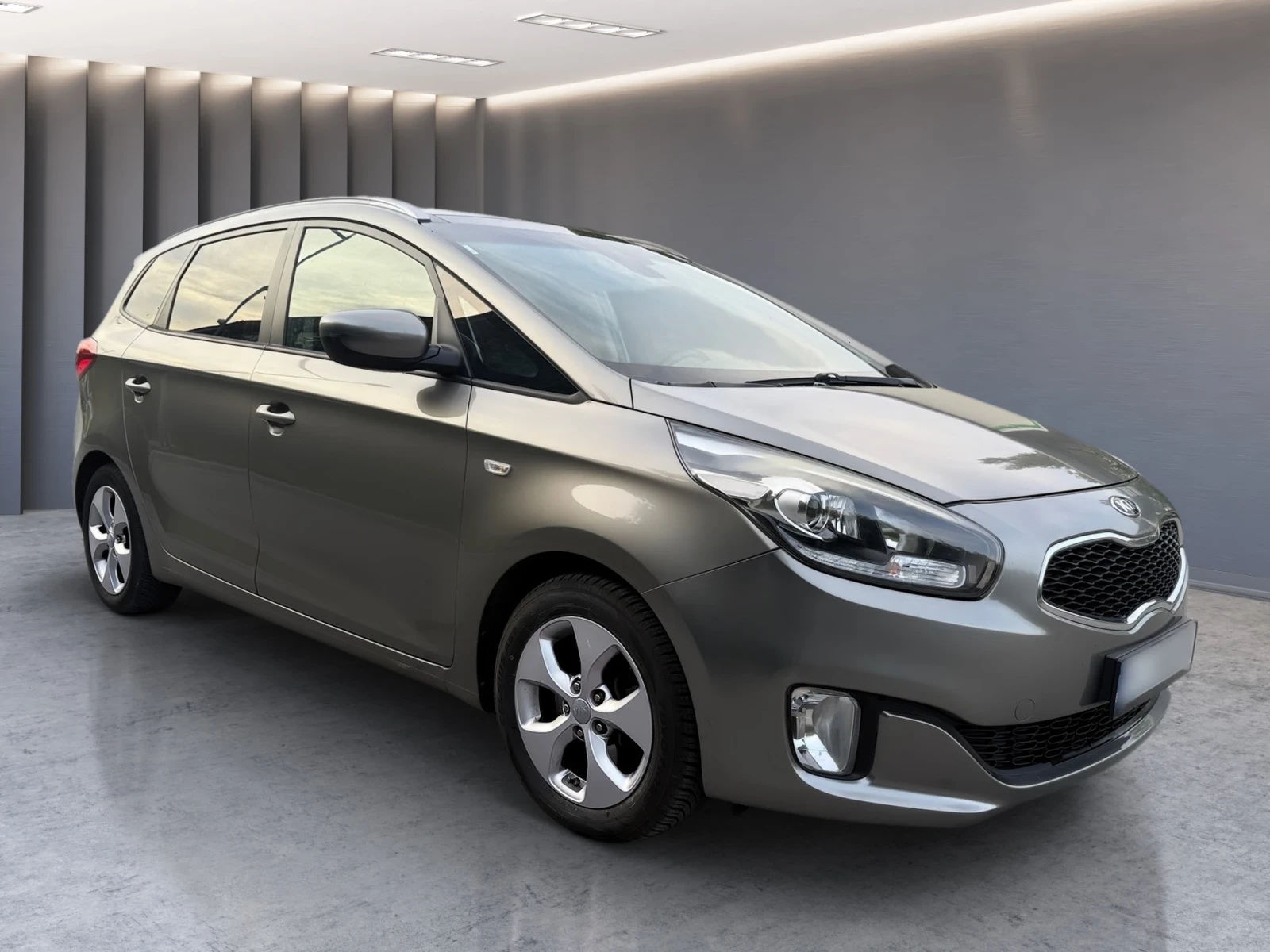 Kia Carens 1.7 CRDI Active - изображение 2 | Auto.bg Kia Carens 1.7 CRDI Active - изображение 2