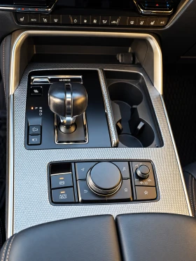 Mazda CX-60 2.5 e-Skyactiv PHEV AWD Homura 327 к.с. - 32990 € - 96693355 8 | Car24.bg Mazda CX-60 2.5 e-Skyactiv PHEV AWD Homura 327 к.с. - 32990 € - 96693355 8