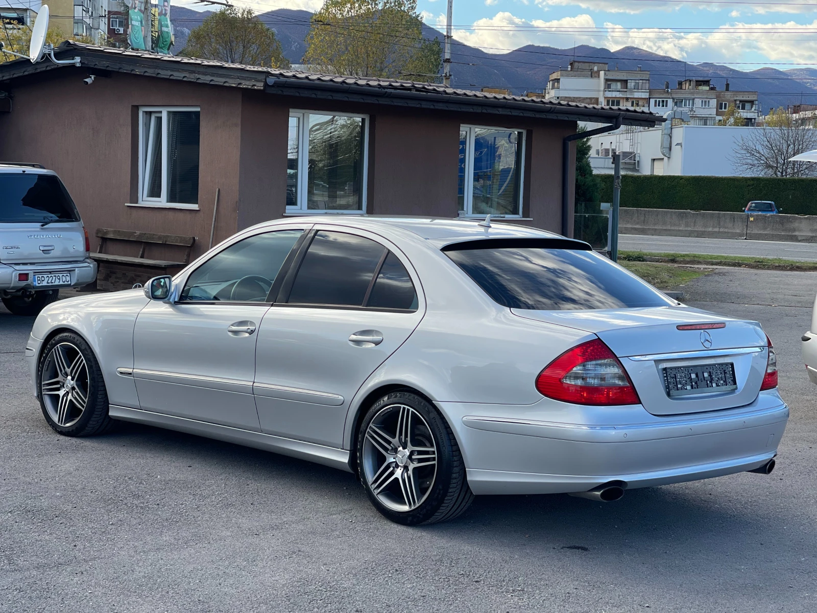 Mercedes-Benz E 320 CDi Avantgarde Facelift - изображение 3 | Auto.bg Mercedes-Benz E 320 CDi Avantgarde Facelift - изображение 3