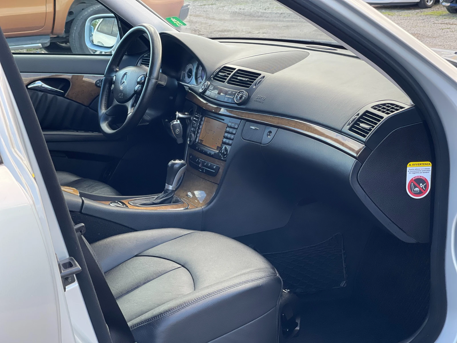 Mercedes-Benz E 320 CDi Avantgarde Facelift - изображение 10 | Auto.bg Mercedes-Benz E 320 CDi Avantgarde Facelift - изображение 10